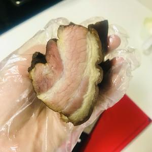 青蒜炒腊肉的做法 步骤1