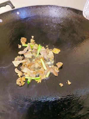 炒豆芽（下饭、简单家常菜）的做法 步骤2