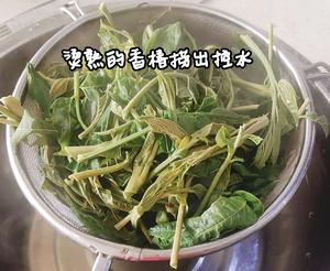 香椿拌豆腐的做法 步骤3