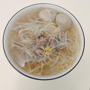 特色健身减脂餐丨豆芽牛肉汤的做法 步骤8