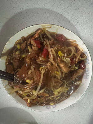 黄豆芽炖粉条的做法 步骤9