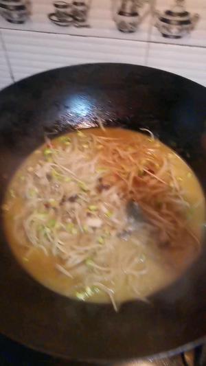 豆芽黄鱼冻的做法 步骤8