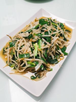 韭菜炒豆芽的做法 步骤1