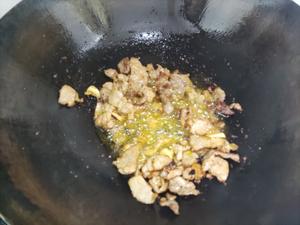 肉炒黄豆芽的做法 步骤4