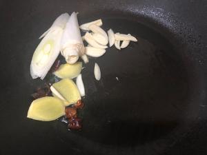 黄豆芽炖粉条的做法 步骤2