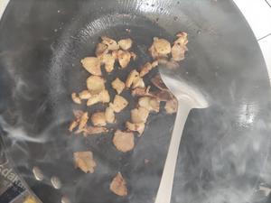 茼蒿炒肉的做法 步骤4