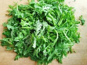 茼蒿蒸菜的做法 步骤2