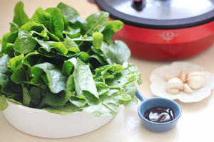 蒜蓉木耳菜【一锅多用！马克西姆不粘锅】的做法 步骤1