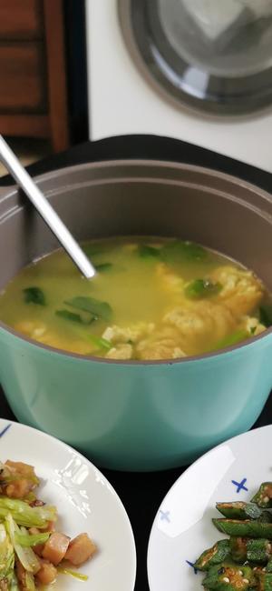 豌豆尖煎蛋汤的做法 步骤1