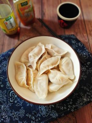 玉米蔬菜猪肉饺子+太太乐鲜鸡汁芝麻香油菜谱的做法 步骤11