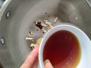 刀鱼炖茼蒿的做法 步骤4