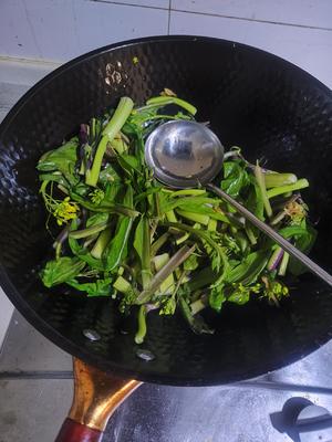 快手红菜薹（洪山菜薹）：霜降后的清鲜脆嫩的做法 步骤3