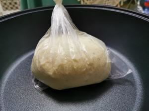 鳗鱼披萨的做法 步骤2