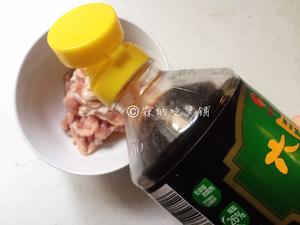 家常小菜芦蒿炒肉丝的做法 步骤3