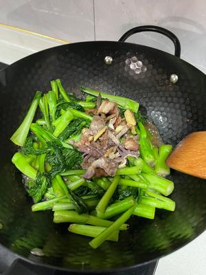 酒香鸡杂炒菜心的做法 步骤6