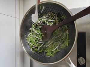 正宗老南京芦蒿肉丝炒臭干的做法 步骤9