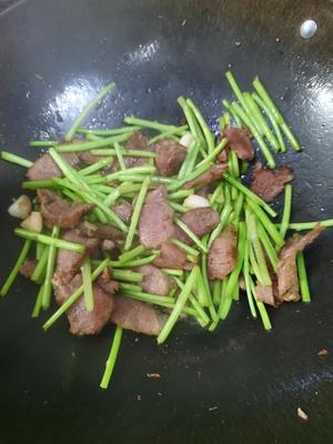 黎蒿炒腊肉的做法 步骤7