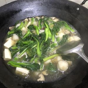 白萝卜豆腐菜心花枝丸浓菇汤的做法 步骤6