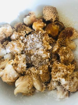 纯素美食｜孜然猴头菇串的做法 步骤8