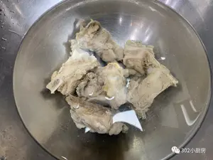 【0048】西洋菜煲龙骨 <;302小厨房>;的做法 步骤4