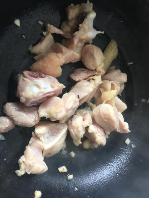 快手减肥餐：鸡肉青菜面的做法 步骤2