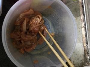 蚝油西洋菜炒鸡胸肉的做法 步骤1