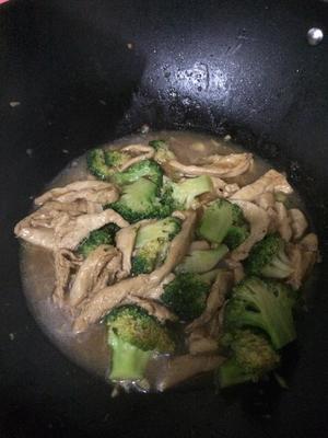 蚝油西洋菜炒鸡胸肉的做法 步骤11