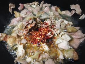水芹菜炒肉的做法 步骤5