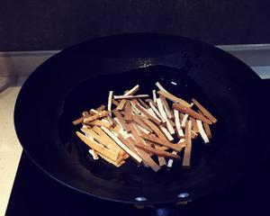 水芹炒香干的做法 步骤3