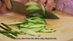 猪肉荞麦凉面的做法 步骤2