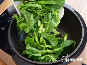 清炒芥兰菜的做法 步骤3
