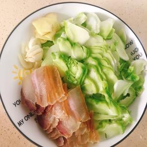 腊肉炒儿菜的做法 步骤2
