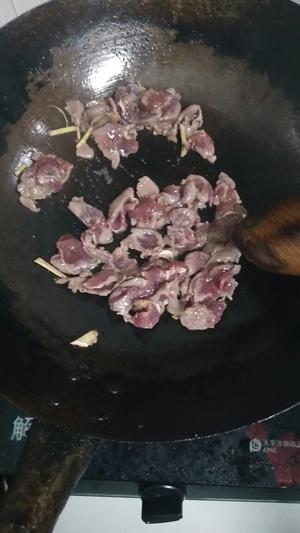 芥兰炒牛肉的做法 步骤8