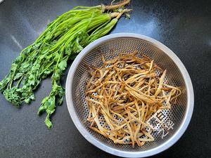 年味&凉拌忘忧金针菜（黄花菜）纯净素食的做法 步骤1