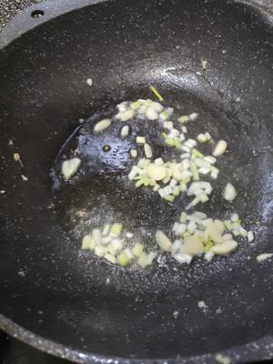 黄花菜木耳炒鸡蛋的做法 步骤10