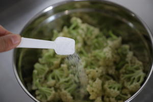 干煸菜花的做法 步骤4