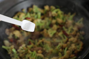 干煸菜花的做法 步骤17