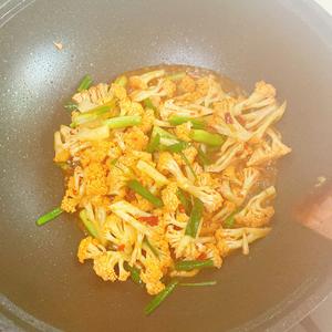 素炒花菜的做法 步骤3