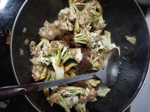 花菜烧肉的做法 步骤9