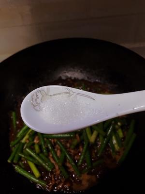蒜苔炒牛肉丝的做法 步骤14