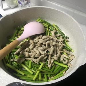 ❤️蒜苔肉丝：简单方便又好吃‼️的做法 步骤6