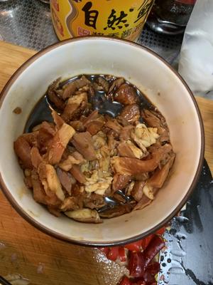 蒜薹炒肉的做法 步骤2