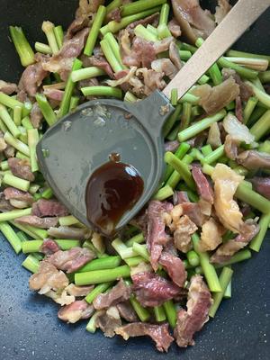 蒜薹炒云腿肉的做法 步骤5
