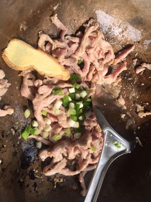 蒜薹炒肉的做法 步骤8
