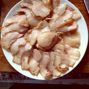 传统重庆回锅肉 蒜苗胡萝卜版的做法 步骤5