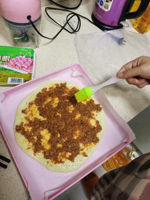虾仁培根口蘑玉米披萨的做法 步骤6