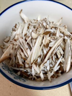 香菇滑蛋汤的做法 步骤1