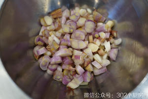 【0639】瑶柱冬菇焖饭<;302小厨房>;的做法 步骤3