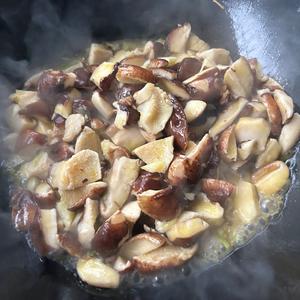 香菇炒肉（清淡开胃）的做法 步骤11