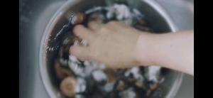 泡发香菇的做法 步骤5